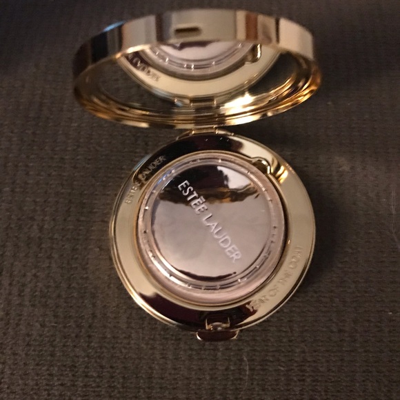 Estée Lauder never used limited edition compact - Picture 5 of 6